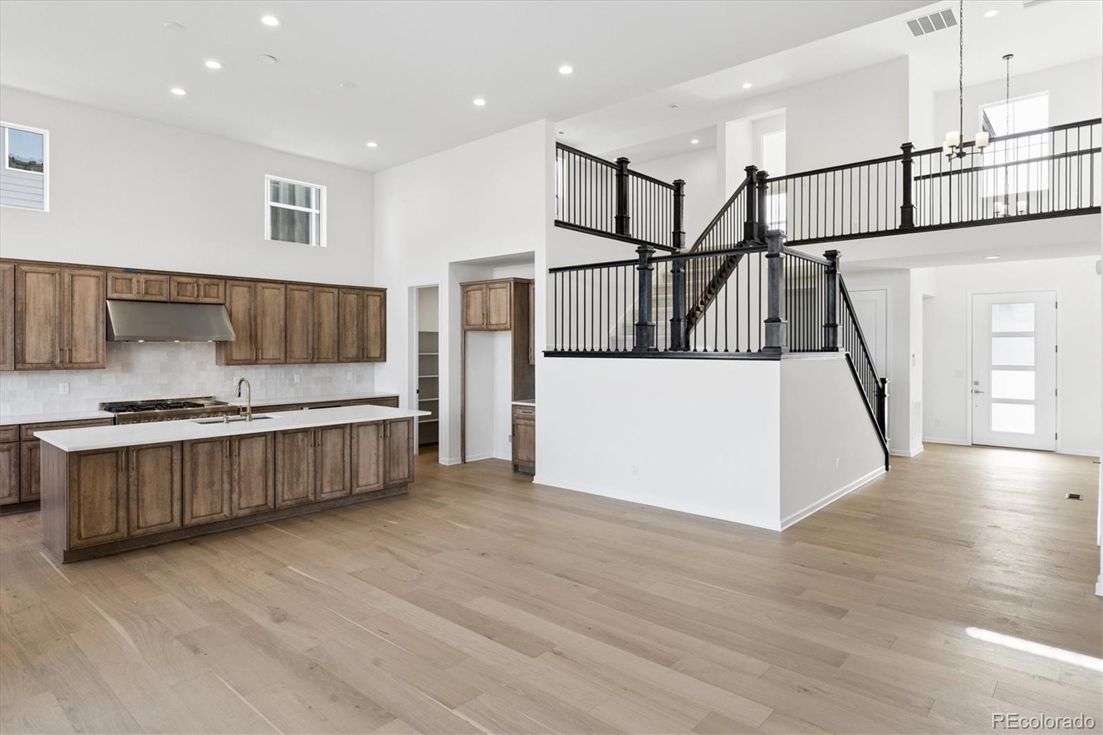 Littleton, Colorado, 80127, United States, 4 Bedrooms Bedrooms, ,4 BathroomsBathrooms,Residential,Active,2015804