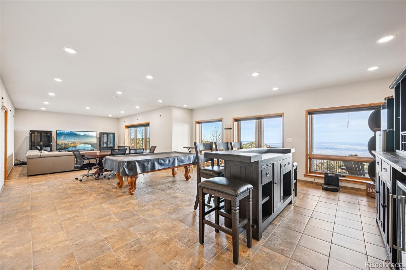 Manitou Springs, Colorado, 80829, United States, 6 Bedrooms Bedrooms, ,6 BathroomsBathrooms,Residential,Active,1997562