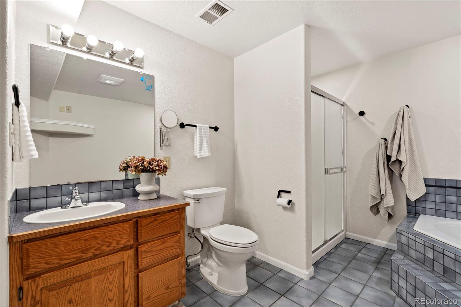 Loveland, Colorado, 80538, United States, 5 Bedrooms Bedrooms, ,3 BathroomsBathrooms,Residential,Active,1971794