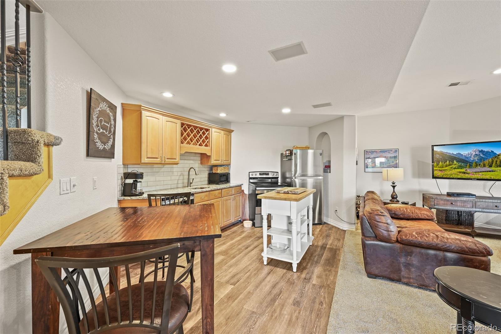 Castle Rock, Colorado, 80108, United States, 5 Bedrooms Bedrooms, ,5 BathroomsBathrooms,Residential,Active,1929658