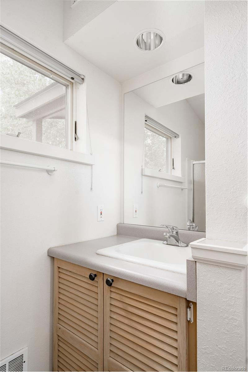 Loveland, Colorado, 80537, United States, 3 Bedrooms Bedrooms, ,3 BathroomsBathrooms,Residential,Active,1892432