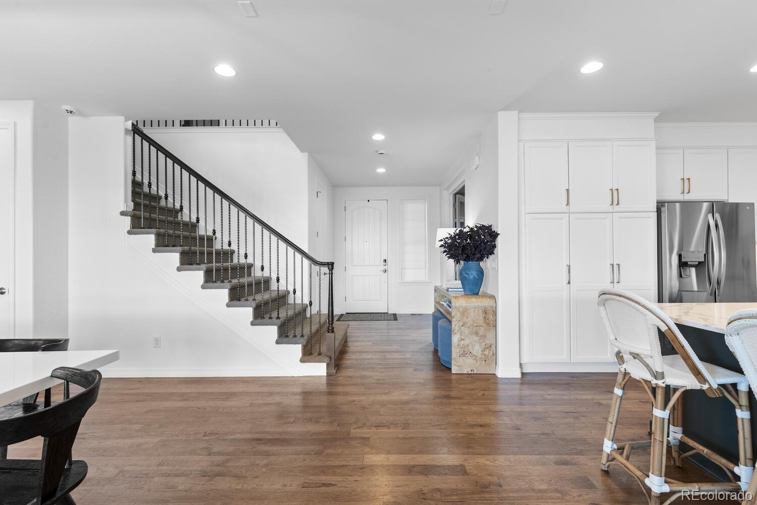 Highlands Ranch, Colorado, 80126, United States, 4 Bedrooms Bedrooms, ,5 BathroomsBathrooms,Residential,Active,1988429