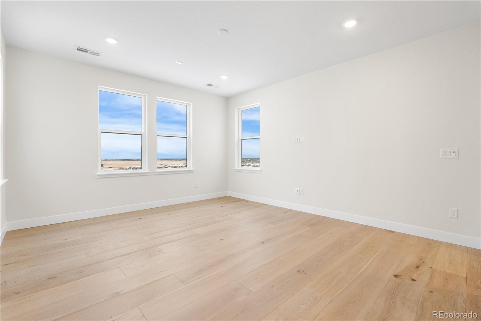 Lone Tree, Colorado, 80134, United States, 6 Bedrooms Bedrooms, ,6 BathroomsBathrooms,Residential,Active,2010173