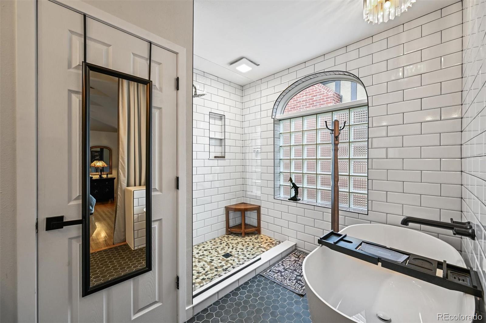 Denver, Colorado, 80210, United States, 3 Bedrooms Bedrooms, ,3 BathroomsBathrooms,Residential,Active,2045001