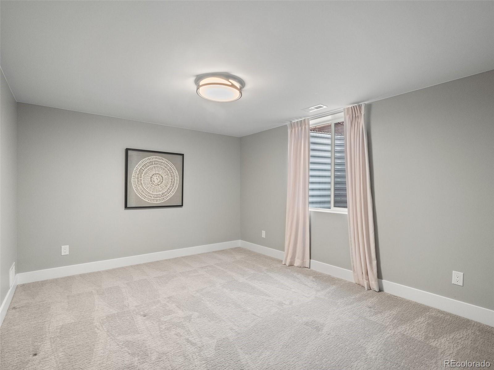 Denver, Colorado, 80210, United States, 5 Bedrooms Bedrooms, ,5 BathroomsBathrooms,Residential,Active,1945244