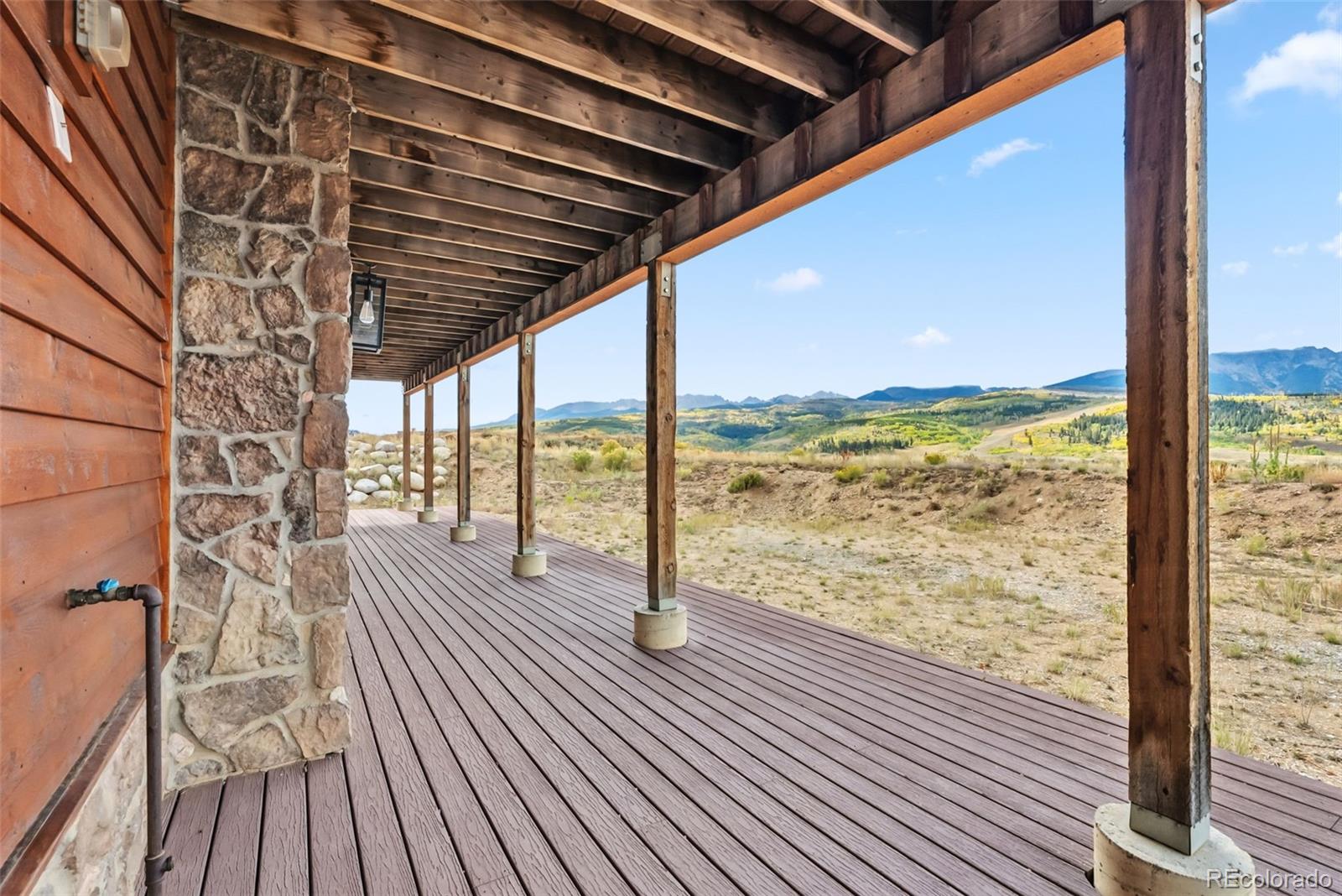 Silverthorne, Colorado, 80498, United States, 6 Bedrooms Bedrooms, ,4 BathroomsBathrooms,Residential,Active,1959532