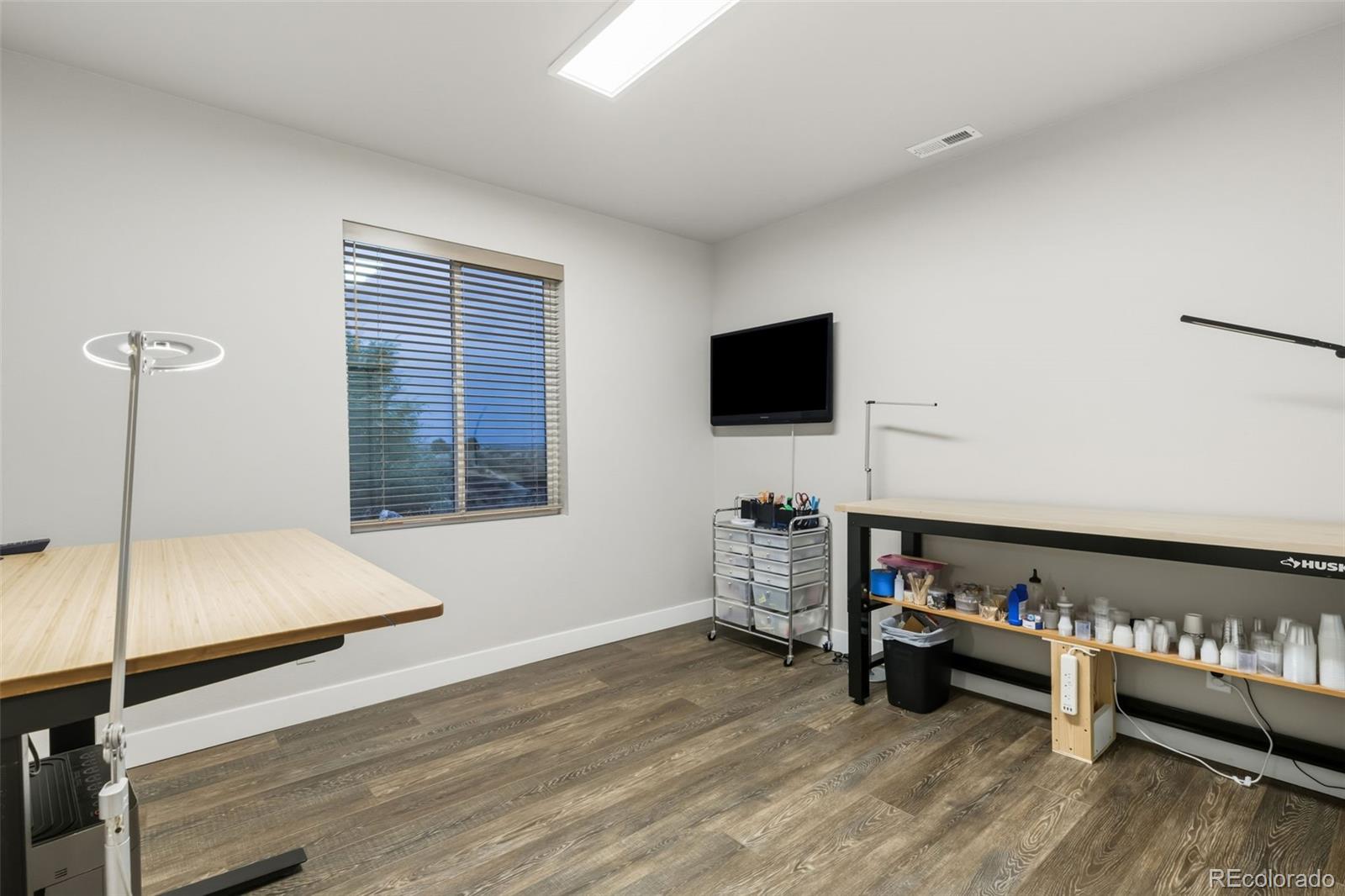 Colorado Springs, Colorado, 80904, United States, 4 Bedrooms Bedrooms, ,5 BathroomsBathrooms,Residential,Active,1985588