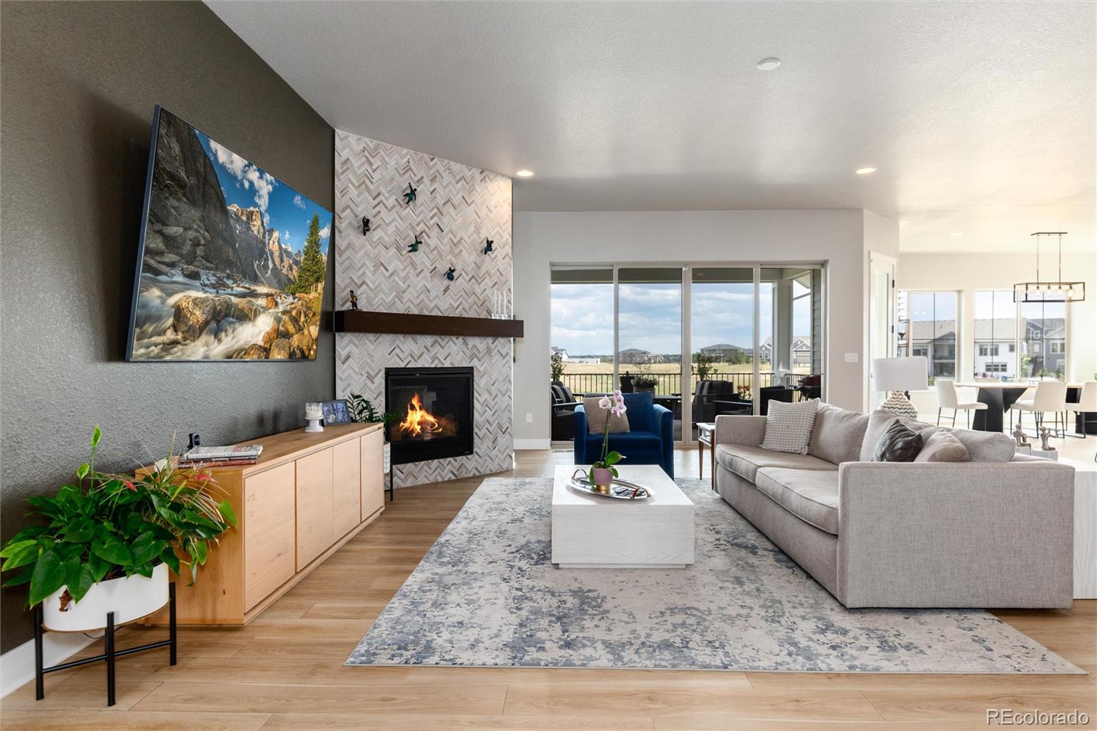 Castle Rock, Colorado, 80108, United States, 5 Bedrooms Bedrooms, ,4 BathroomsBathrooms,Residential,Active,1904162