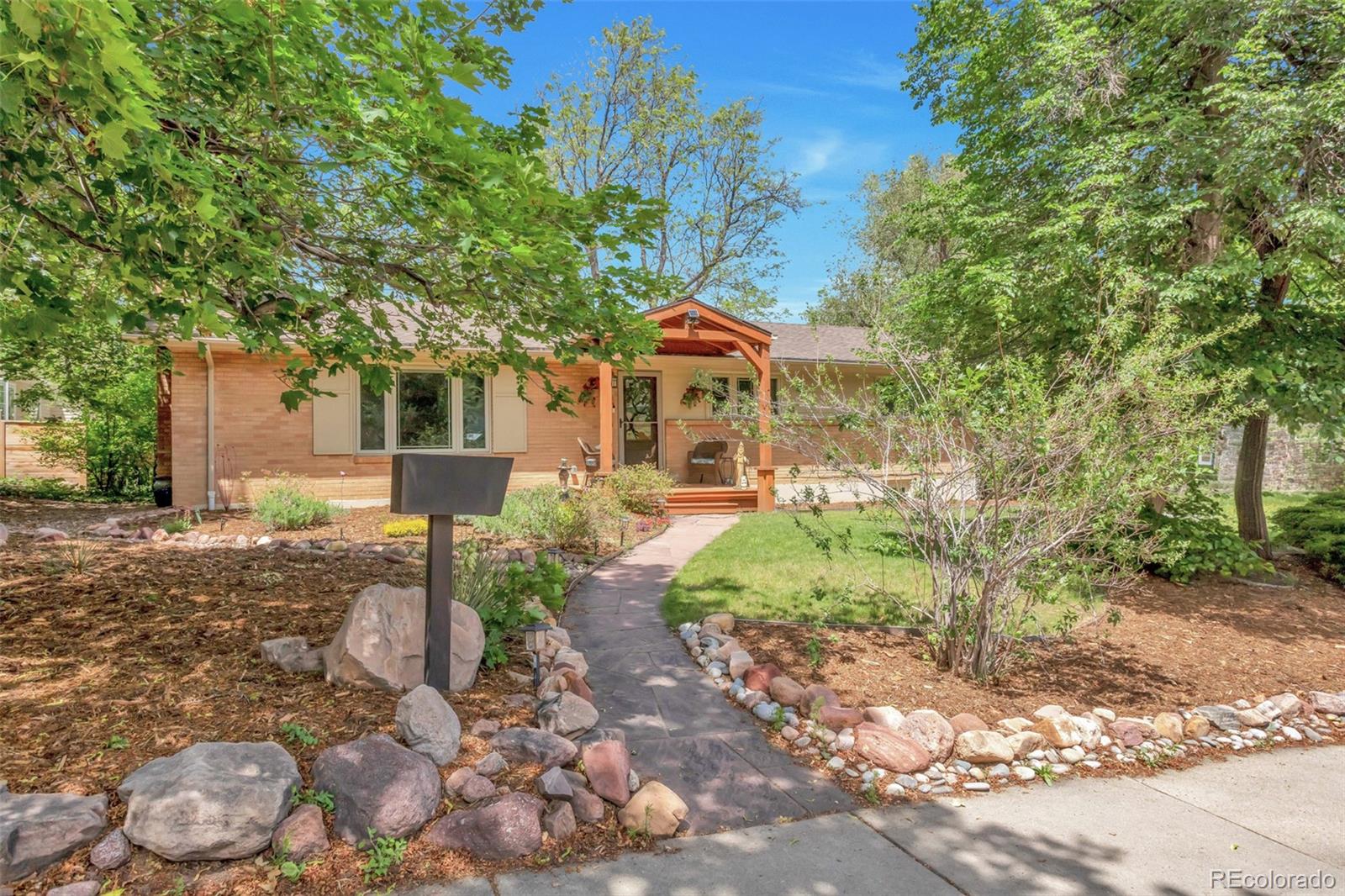 Boulder, Colorado, 80302, United States, 5 Bedrooms Bedrooms, ,2 BathroomsBathrooms,Residential,Active,2041751