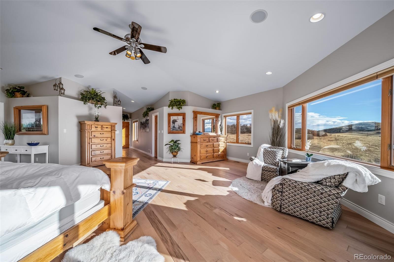 Larkspur, Colorado, 80118, United States, 4 Bedrooms Bedrooms, ,3 BathroomsBathrooms,Residential,Active,2007969