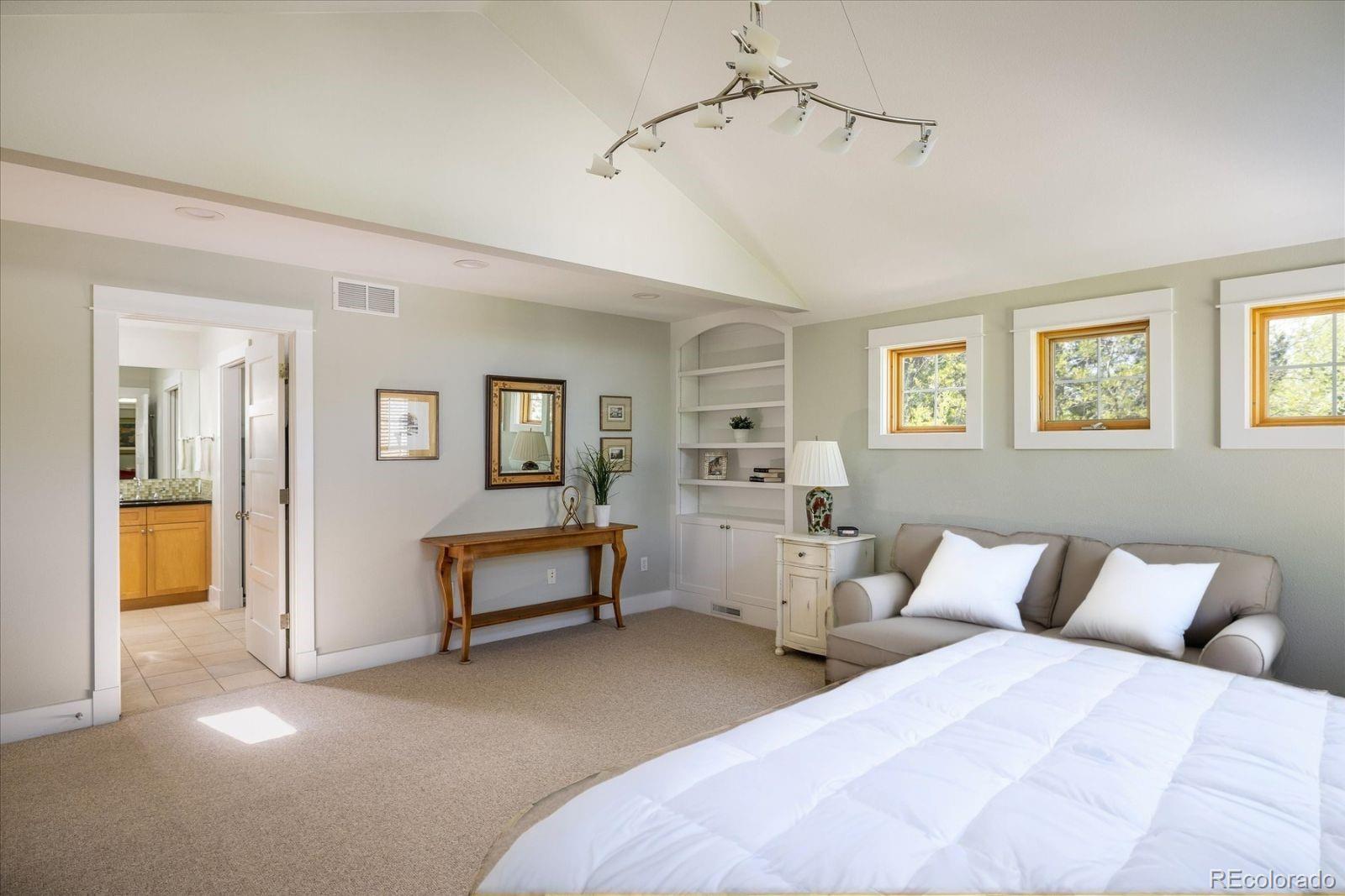 Boulder, Colorado, 80303, United States, 3 Bedrooms Bedrooms, ,4 BathroomsBathrooms,Residential,Active,1820443