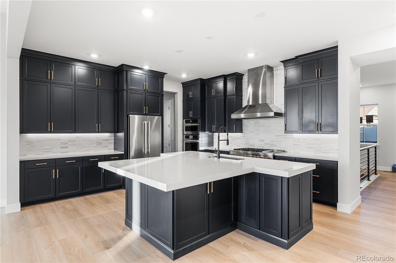 Castle Pines, Colorado, 80108, United States, 4 Bedrooms Bedrooms, ,5 BathroomsBathrooms,Residential,Active,1953011