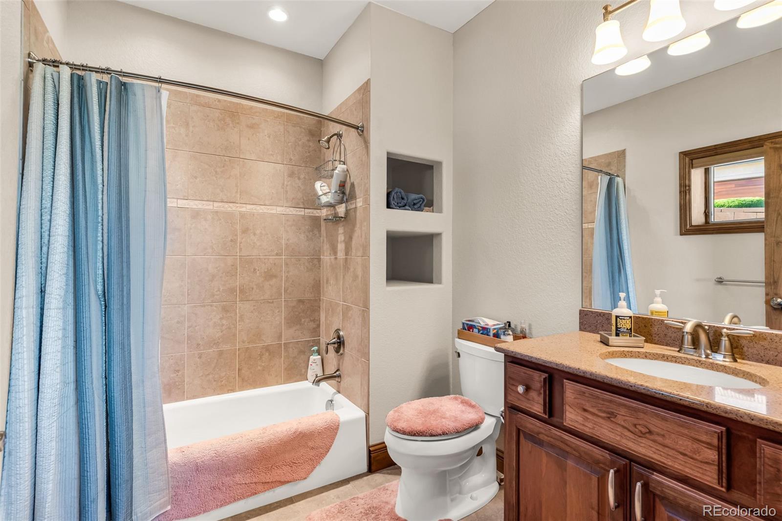 Pueblo, Colorado, 81001, United States, 4 Bedrooms Bedrooms, ,5 BathroomsBathrooms,Residential,Active,2043836