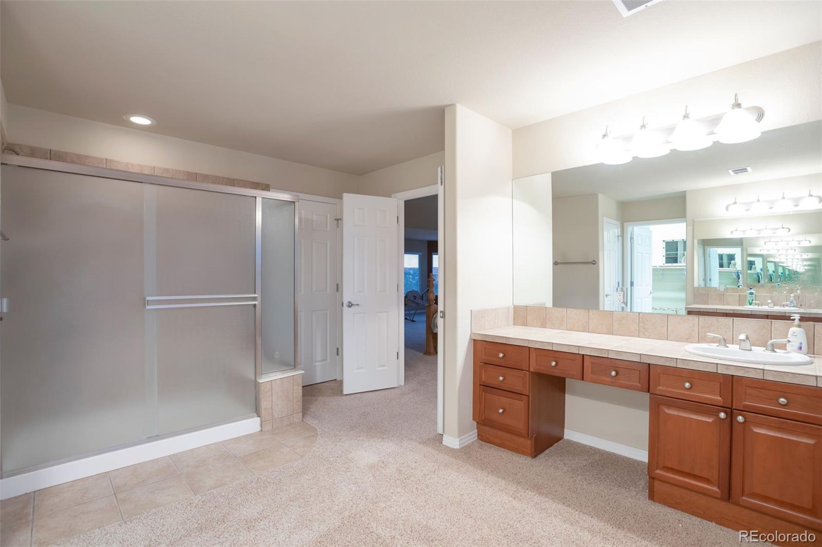 Aurora, Colorado, 80016, United States, 5 Bedrooms Bedrooms, ,7 BathroomsBathrooms,Residential,Active,1929689