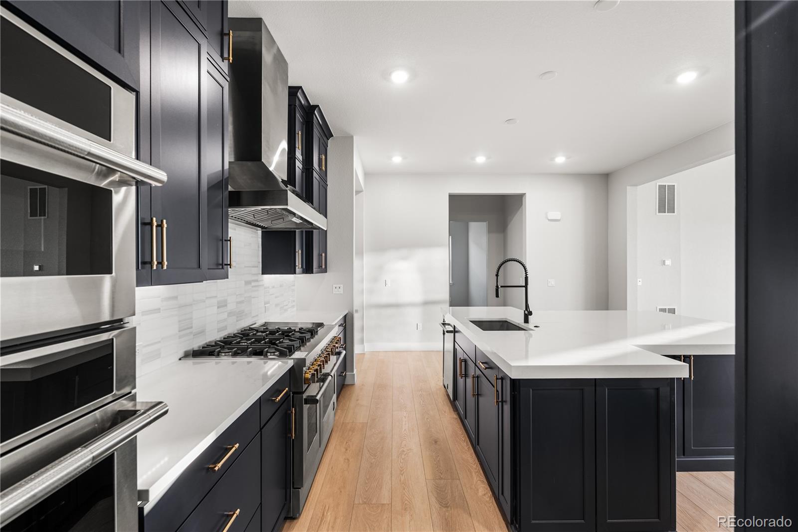 Castle Pines, Colorado, 80108, United States, 4 Bedrooms Bedrooms, ,5 BathroomsBathrooms,Residential,Active,1953011