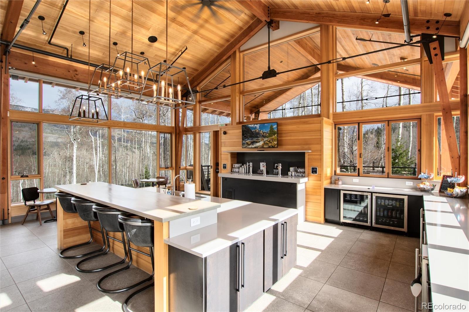 Silverthorne, Colorado, 80498, United States, 3 Bedrooms Bedrooms, ,3 BathroomsBathrooms,Residential,Active,1823934