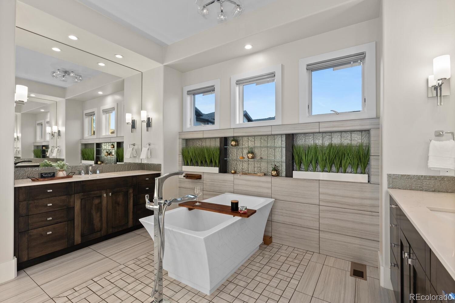 Highlands Ranch, Colorado, 80126, United States, 6 Bedrooms Bedrooms, ,7 BathroomsBathrooms,Residential,Active,1953374