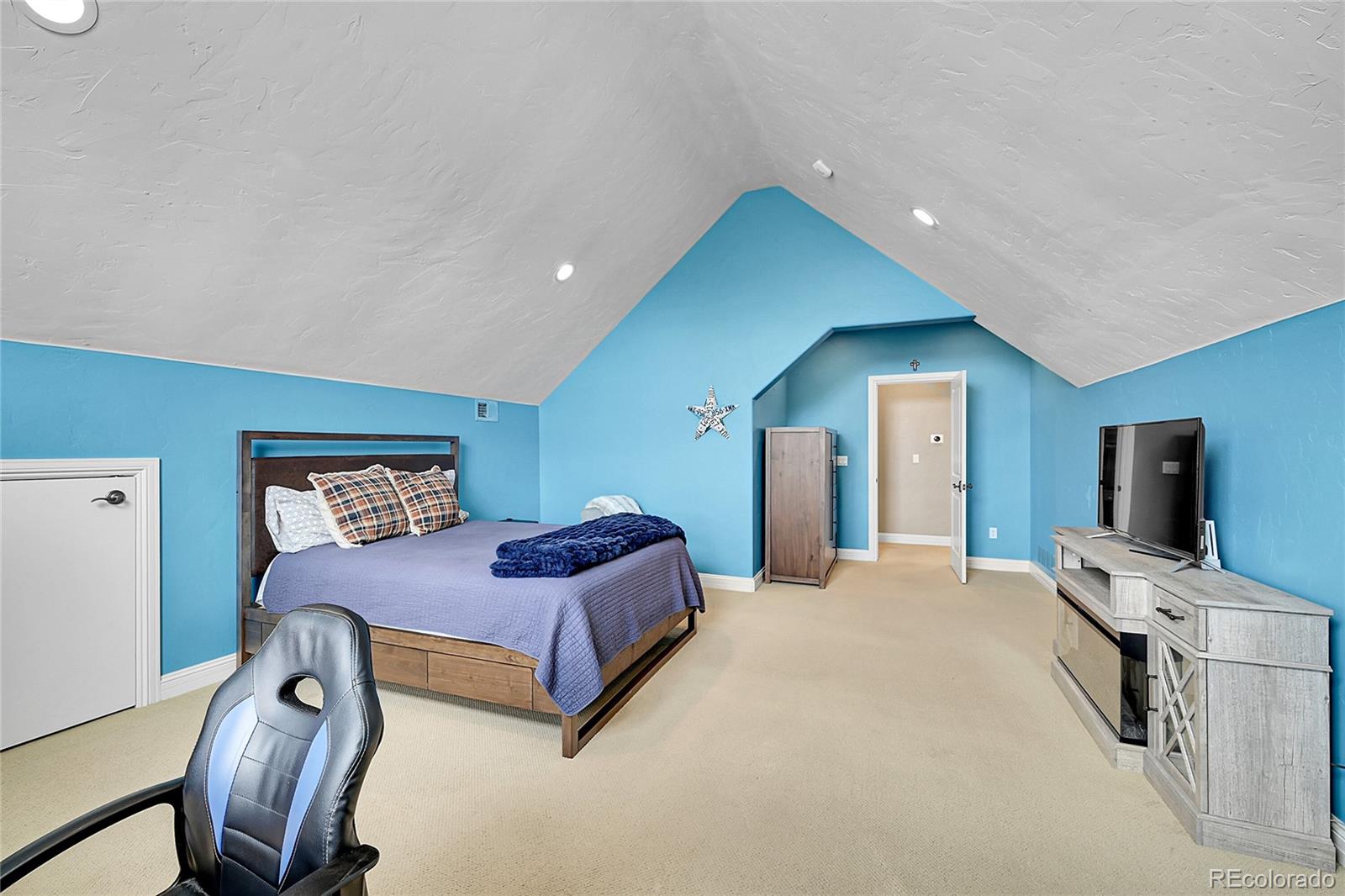 Erie, Colorado, 80516, United States, 6 Bedrooms Bedrooms, ,5 BathroomsBathrooms,Residential,Active,1953366