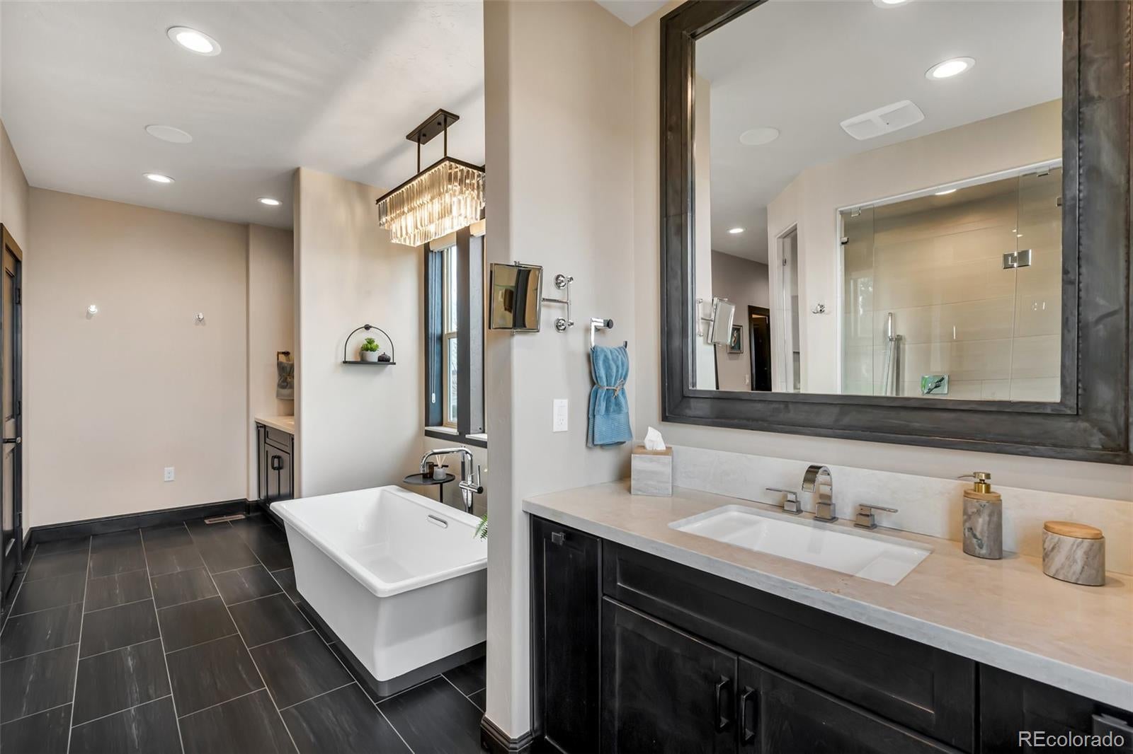 Elizabeth, Colorado, 80107, United States, 4 Bedrooms Bedrooms, ,6 BathroomsBathrooms,Residential,Contingent,2007099