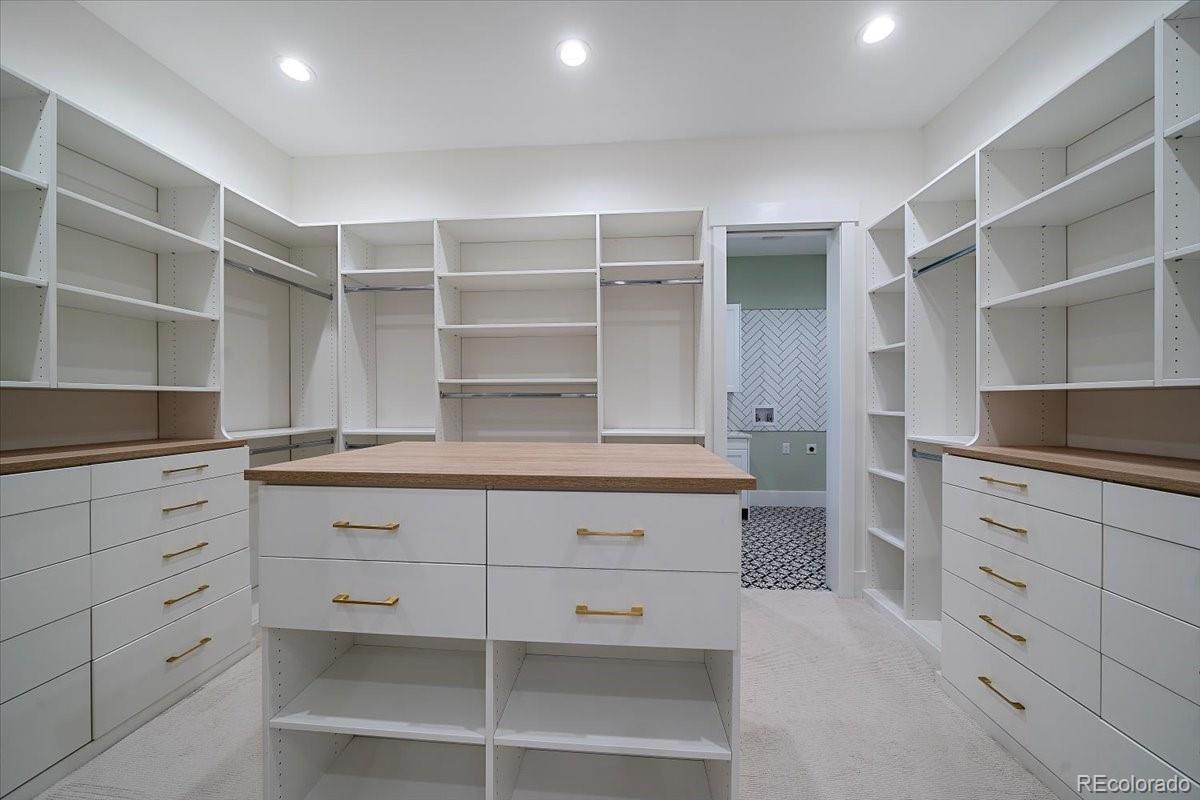 Franktown, Colorado, 80116, United States, 4 Bedrooms Bedrooms, ,5 BathroomsBathrooms,Residential,Active,1922528