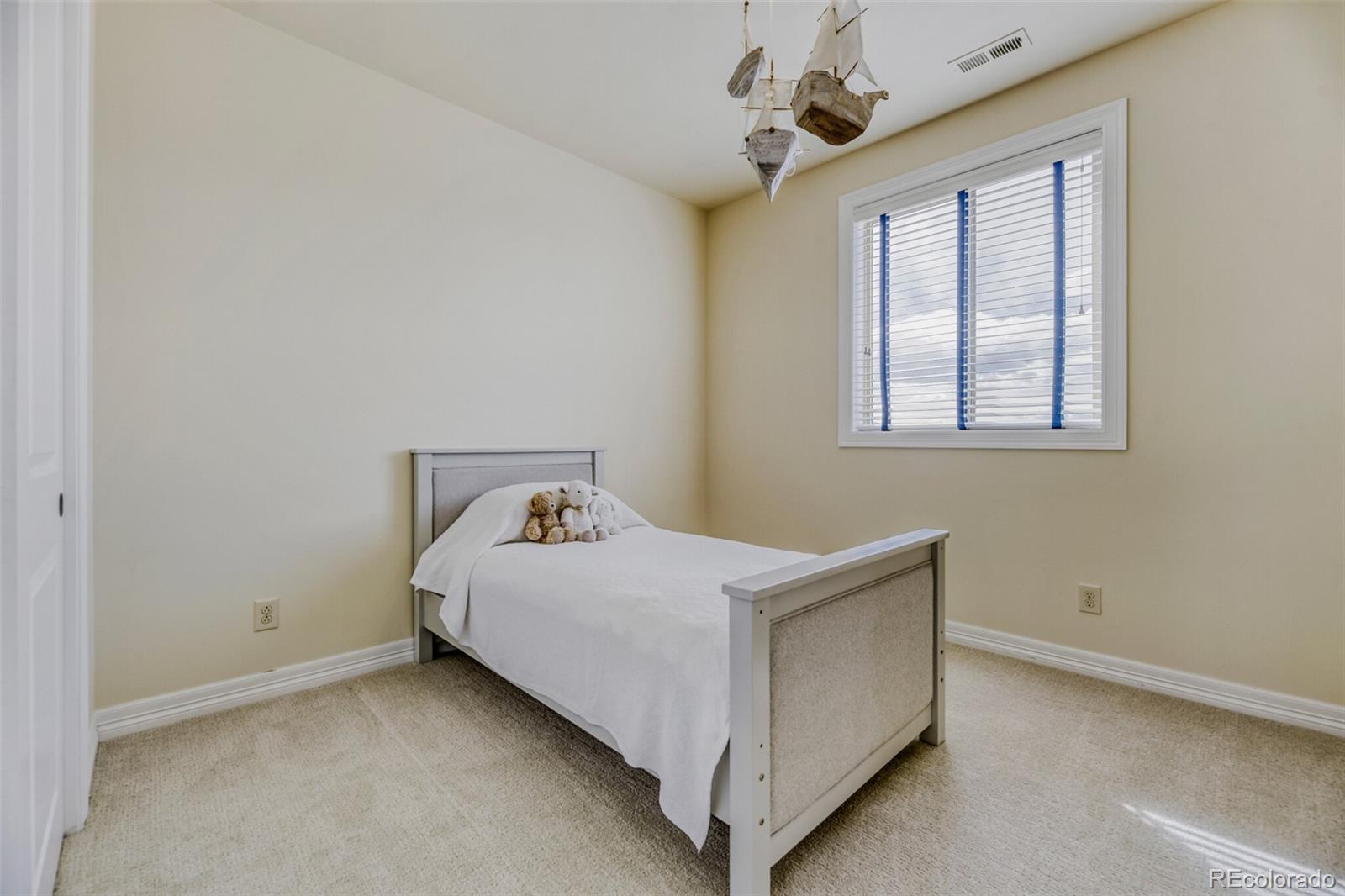 Lone Tree, Colorado, 80124, United States, 5 Bedrooms Bedrooms, ,5 BathroomsBathrooms,Residential,Active,2017438