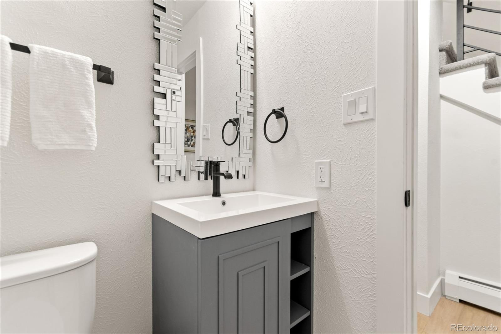 Denver, Colorado, 80237, United States, ,4 BathroomsBathrooms,Residential,Active,1894229