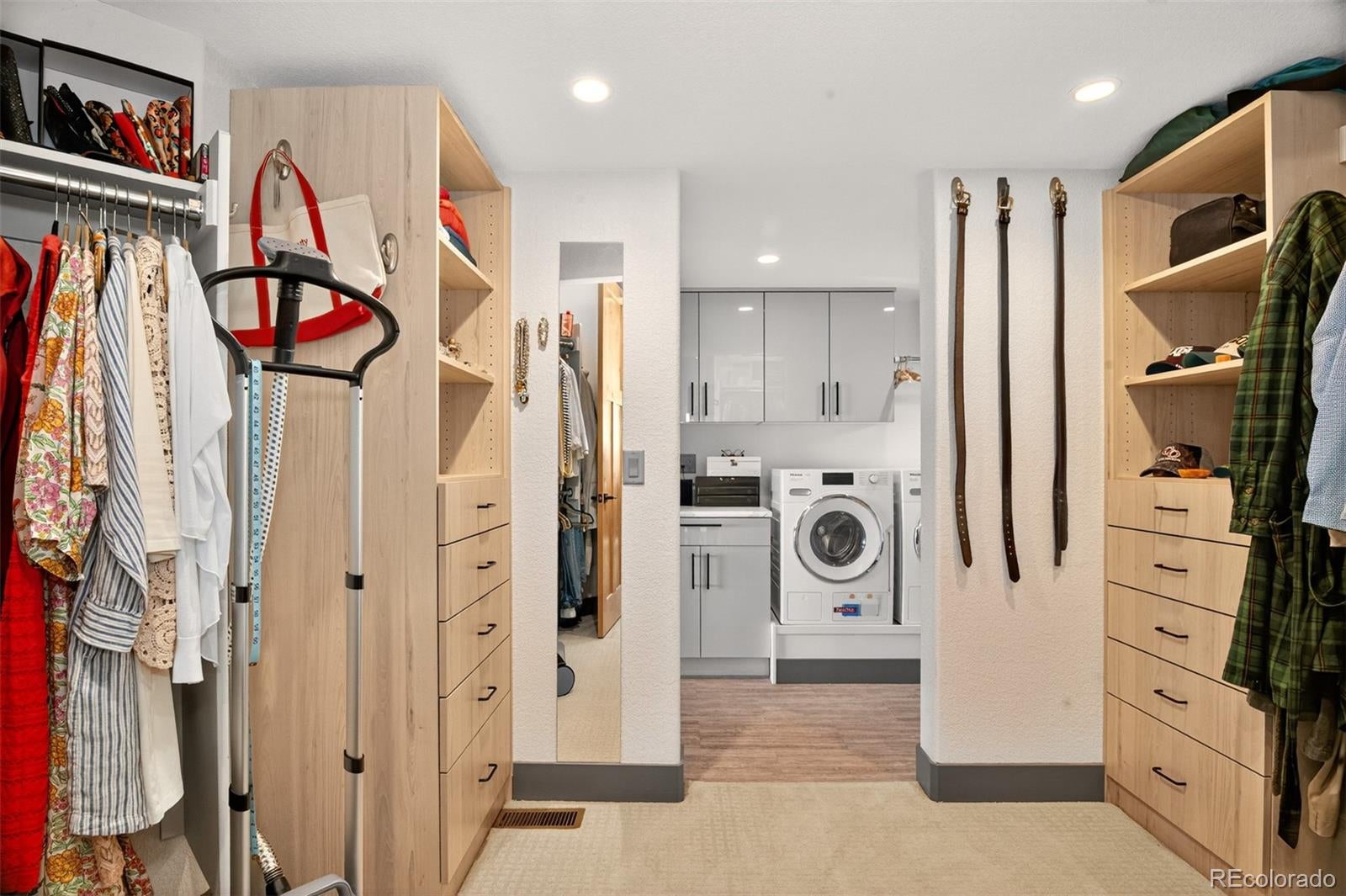 Manitou Springs, Colorado, 80829, United States, 4 Bedrooms Bedrooms, ,3 BathroomsBathrooms,Residential,Active,1933732