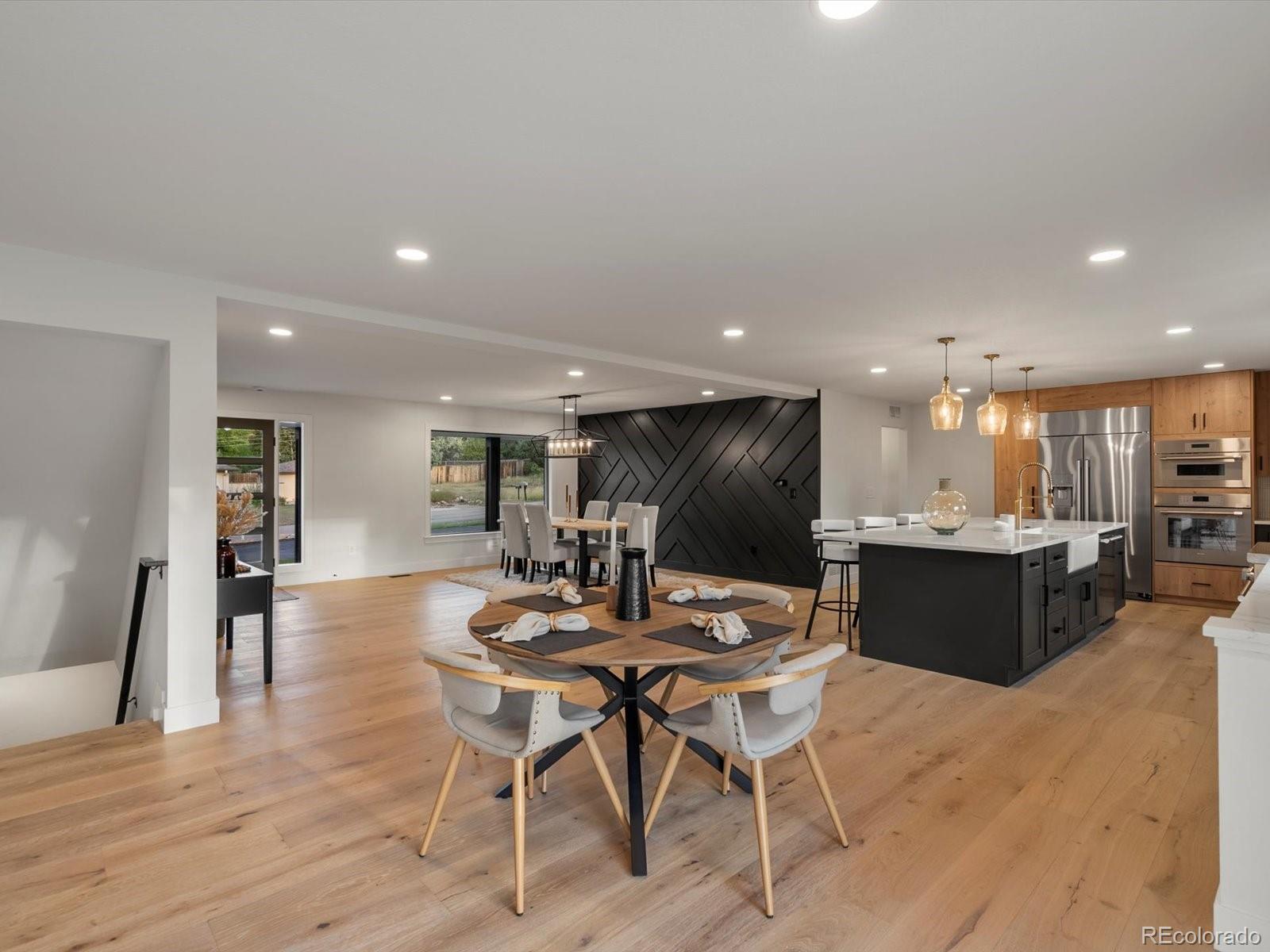 Greenwood Village, Colorado, 80111, United States, 5 Bedrooms Bedrooms, ,4 BathroomsBathrooms,Residential,Active,1952613