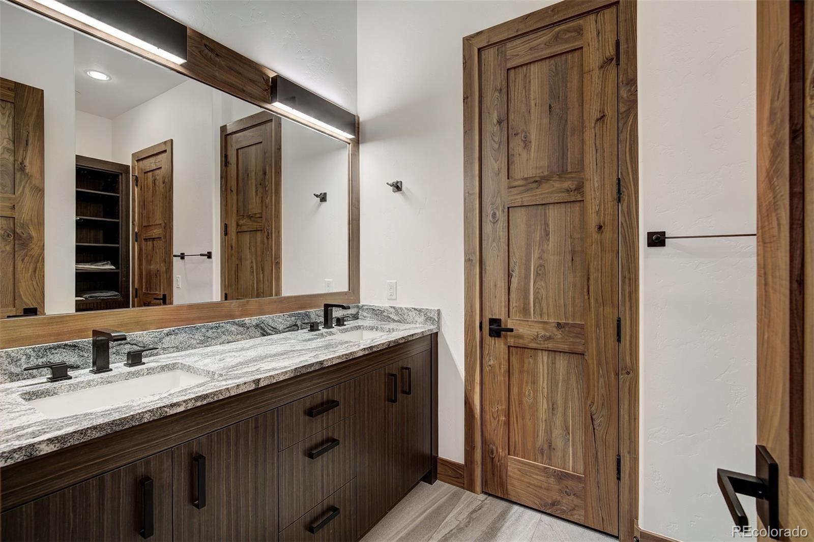Silverthorne, Colorado, 80498, United States, ,7 BathroomsBathrooms,Residential,Active,1761673