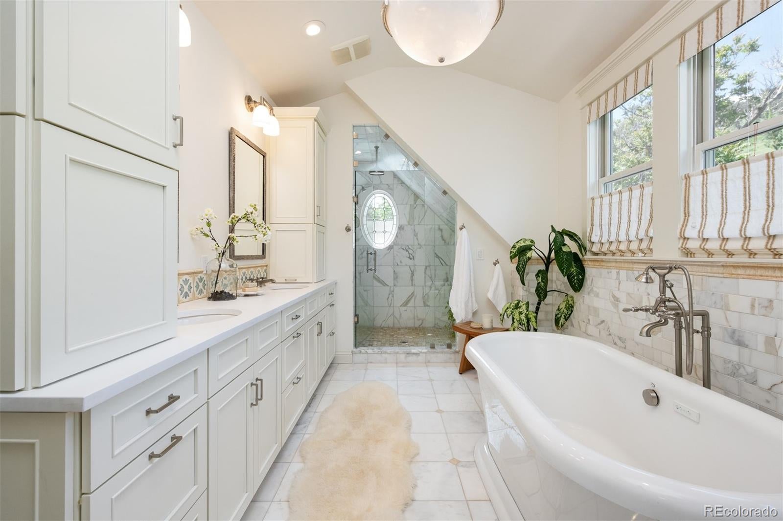 Boulder, Colorado, 80302, United States, 4 Bedrooms Bedrooms, ,5 BathroomsBathrooms,Residential,Active,1953427