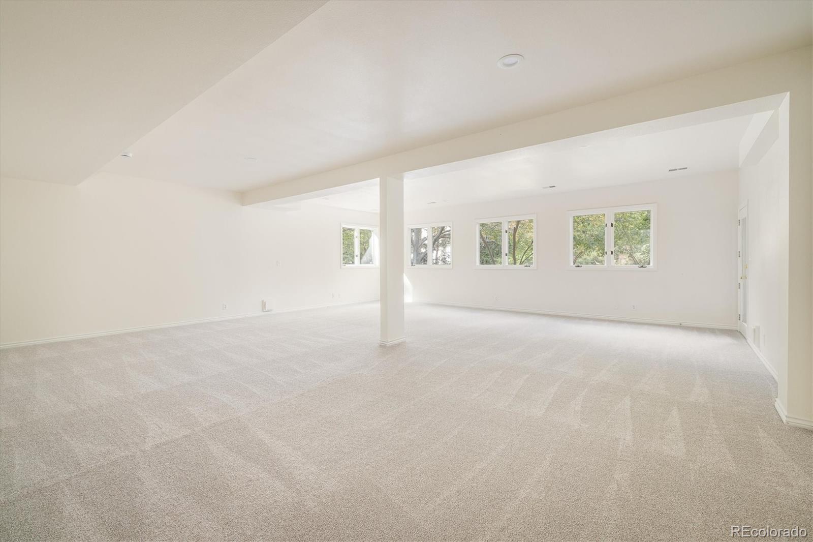 Lafayette, Colorado, 80026, United States, 4 Bedrooms Bedrooms, ,3 BathroomsBathrooms,Residential,Active,1960130