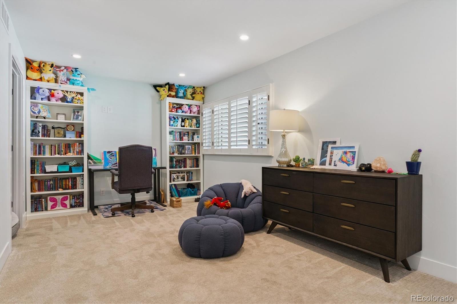 Littleton, Colorado, 80123, United States, 4 Bedrooms Bedrooms, ,5 BathroomsBathrooms,Residential,Active,2019490