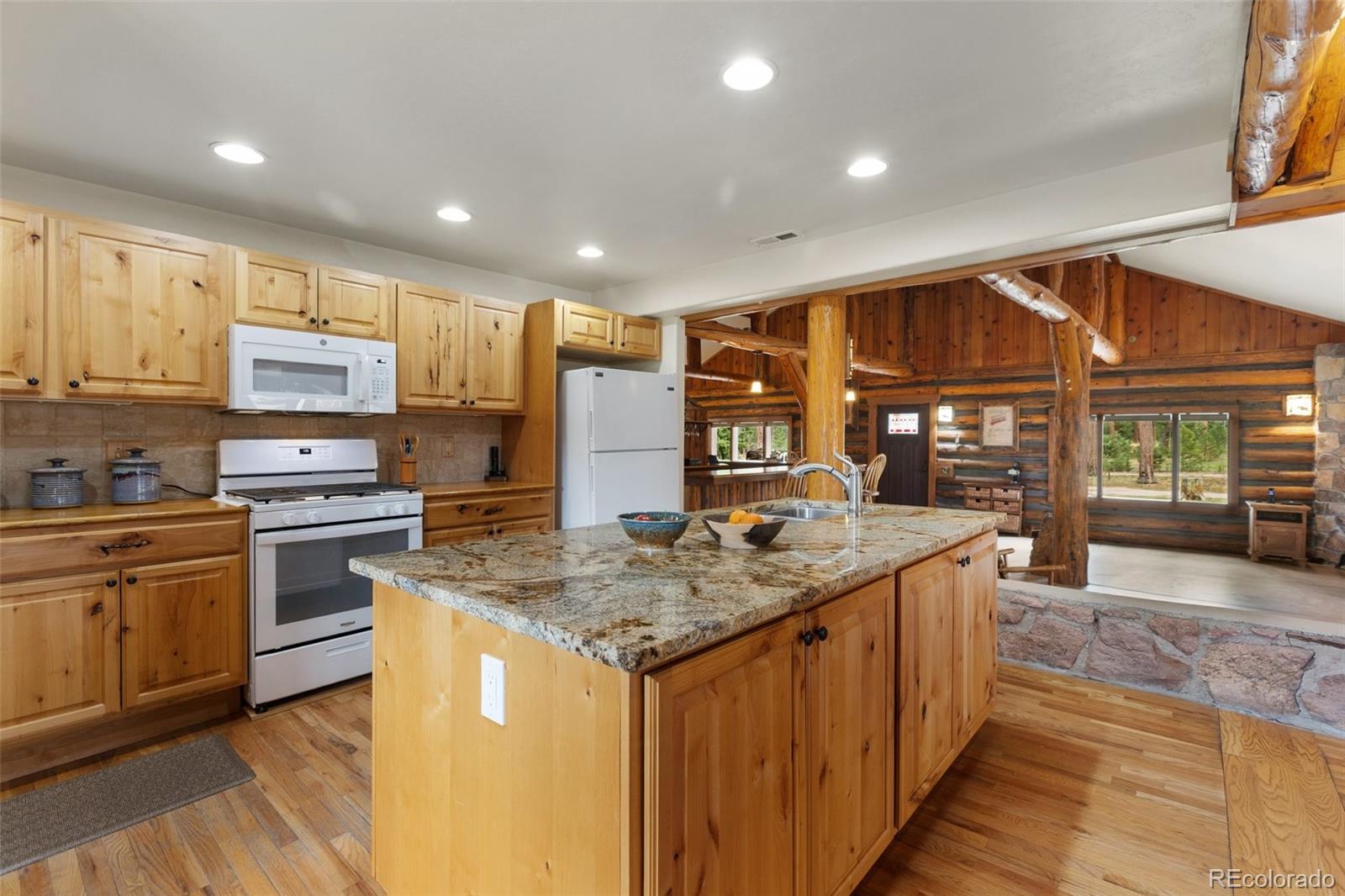 Woodland Park, Colorado, 80863, United States, 2 Bedrooms Bedrooms, ,2 BathroomsBathrooms,Residential,Active,2042765