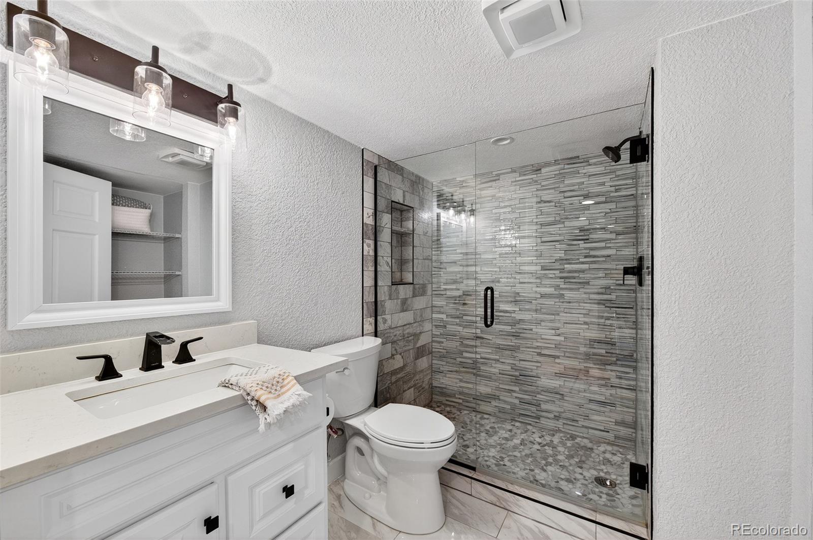 Littleton, Colorado, 80127, United States, 6 Bedrooms Bedrooms, ,4 BathroomsBathrooms,Residential,Active,1945540