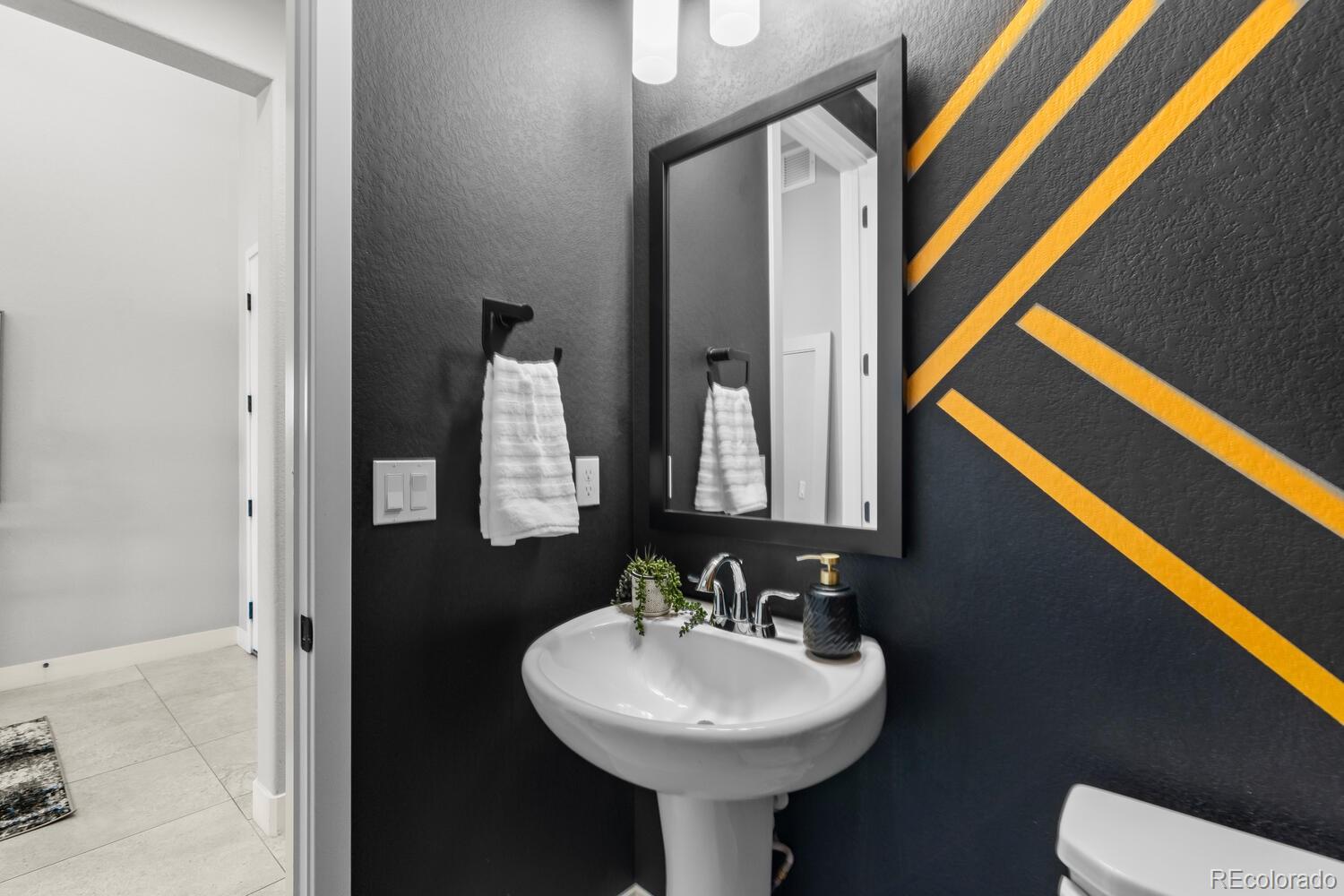 Castle Pines, Colorado, 80108, United States, 5 Bedrooms Bedrooms, ,6 BathroomsBathrooms,Residential,Active,1965853