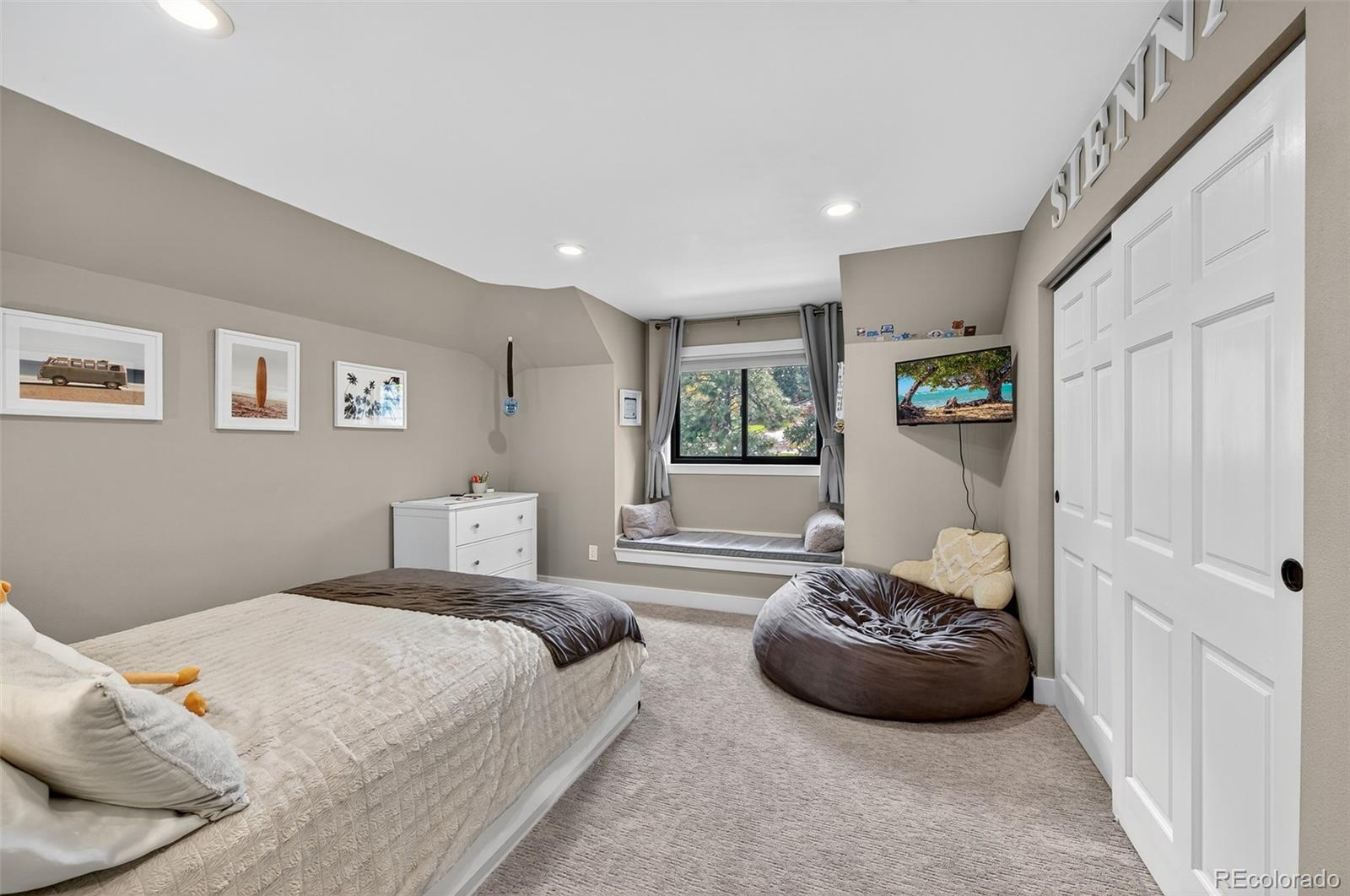 Littleton, Colorado, 80127, United States, 4 Bedrooms Bedrooms, ,5 BathroomsBathrooms,Residential,Active,1964263