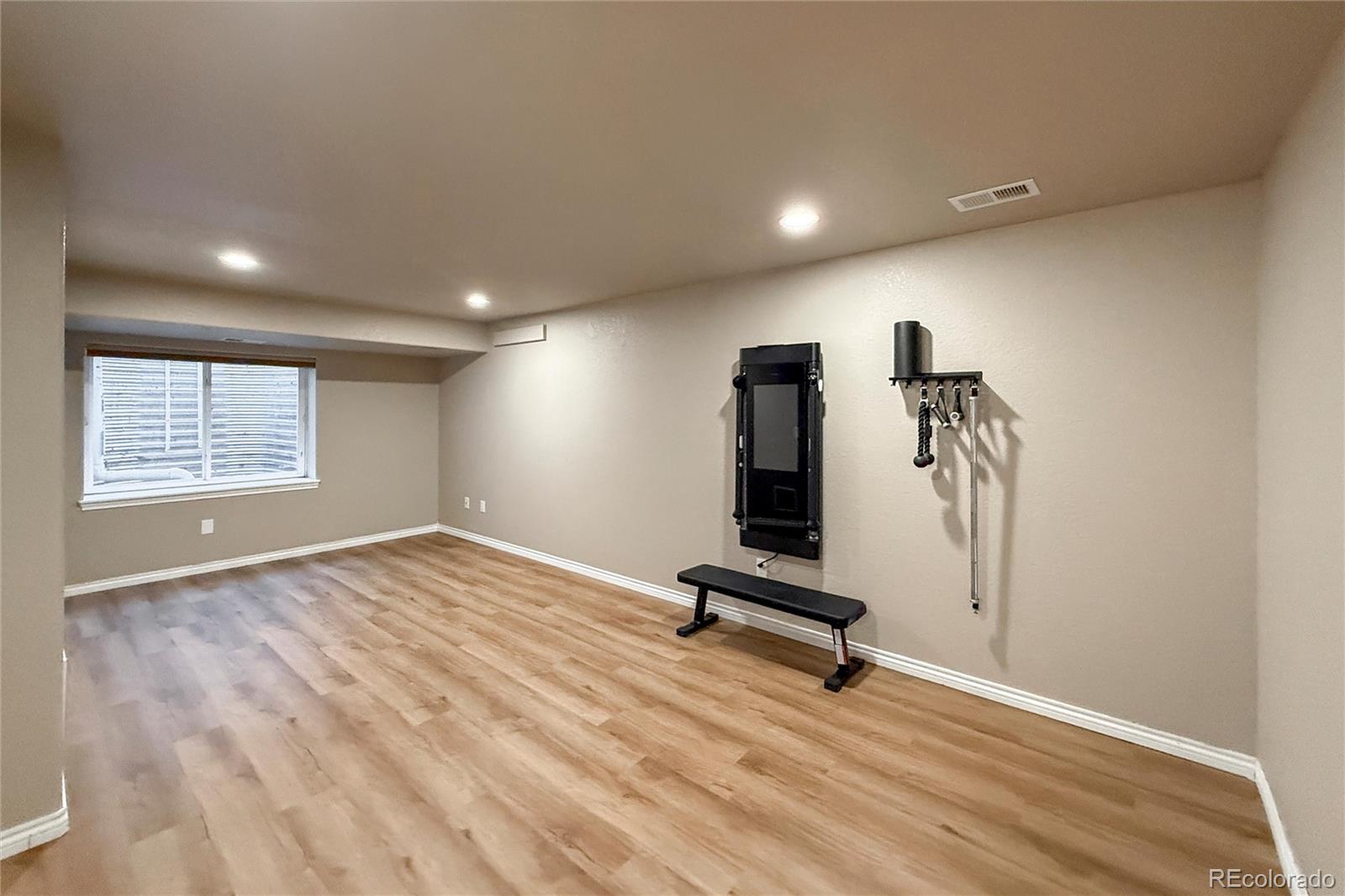 Longmont, Colorado, 80503, United States, 5 Bedrooms Bedrooms, ,5 BathroomsBathrooms,Residential,Active,2045763