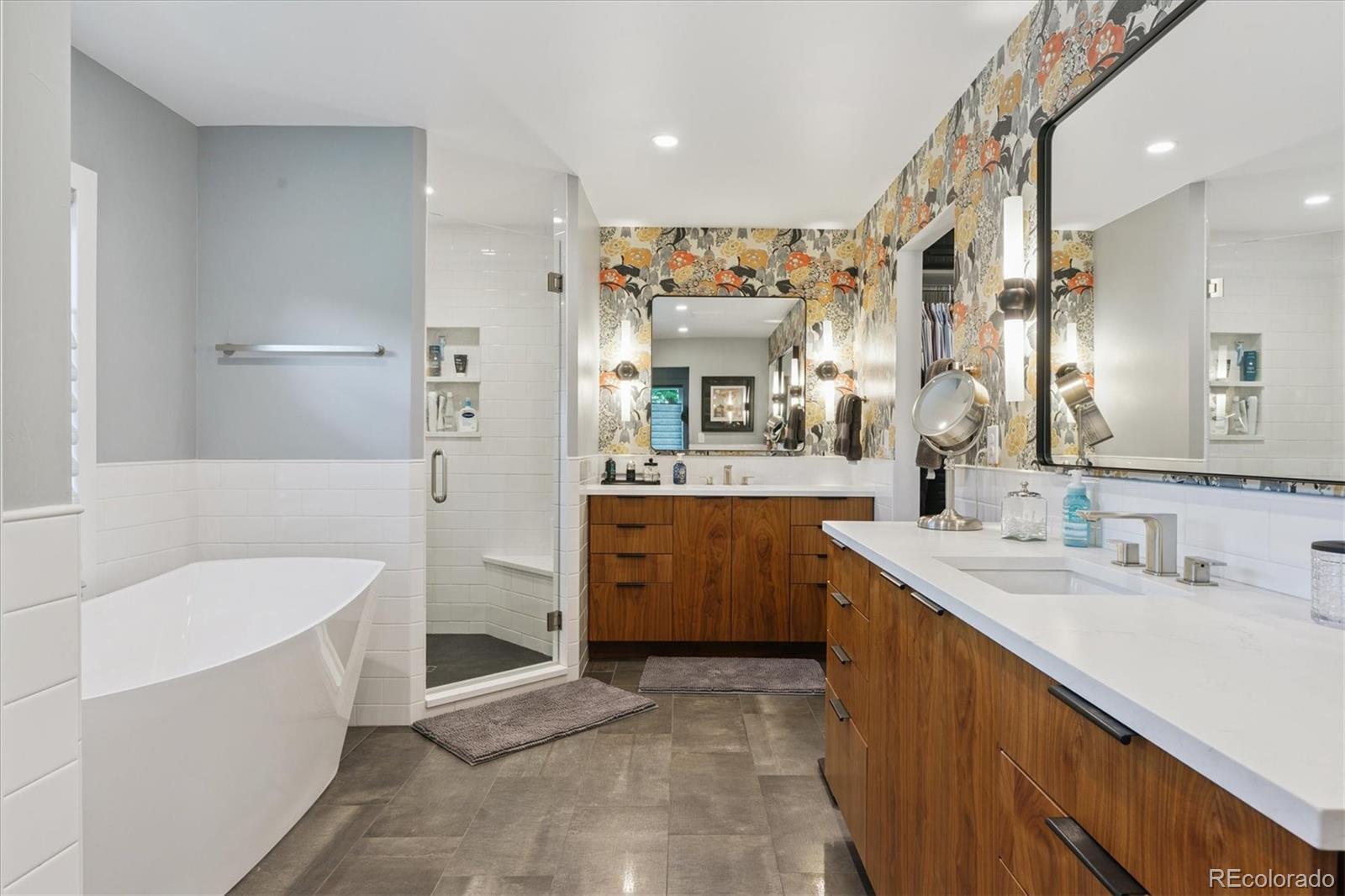 Littleton, Colorado, 80123, United States, 4 Bedrooms Bedrooms, ,5 BathroomsBathrooms,Residential,Active,2019490