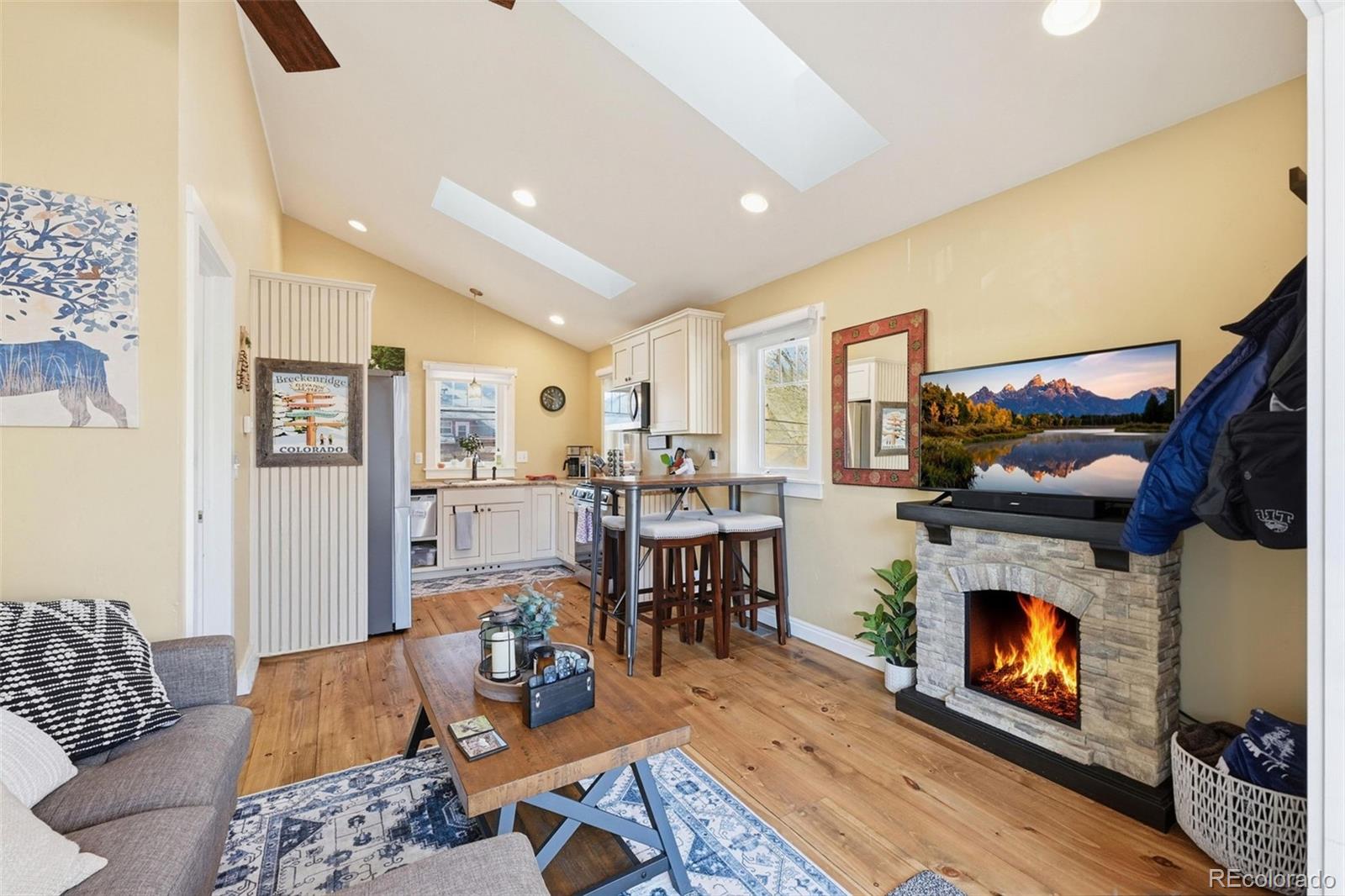 Colorado Springs, Colorado, 80904, United States, 6 Bedrooms Bedrooms, ,6 BathroomsBathrooms,Residential,Active,2045594