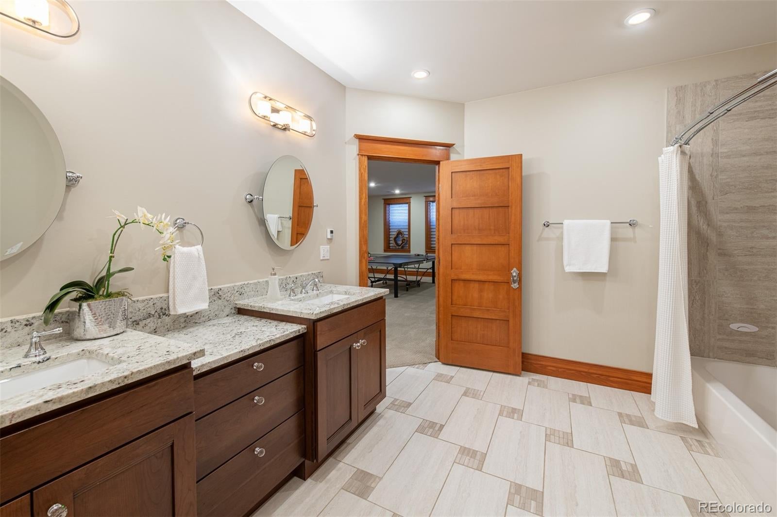 Denver, Colorado, 80209, United States, 4 Bedrooms Bedrooms, ,5 BathroomsBathrooms,Residential,Active,1944262