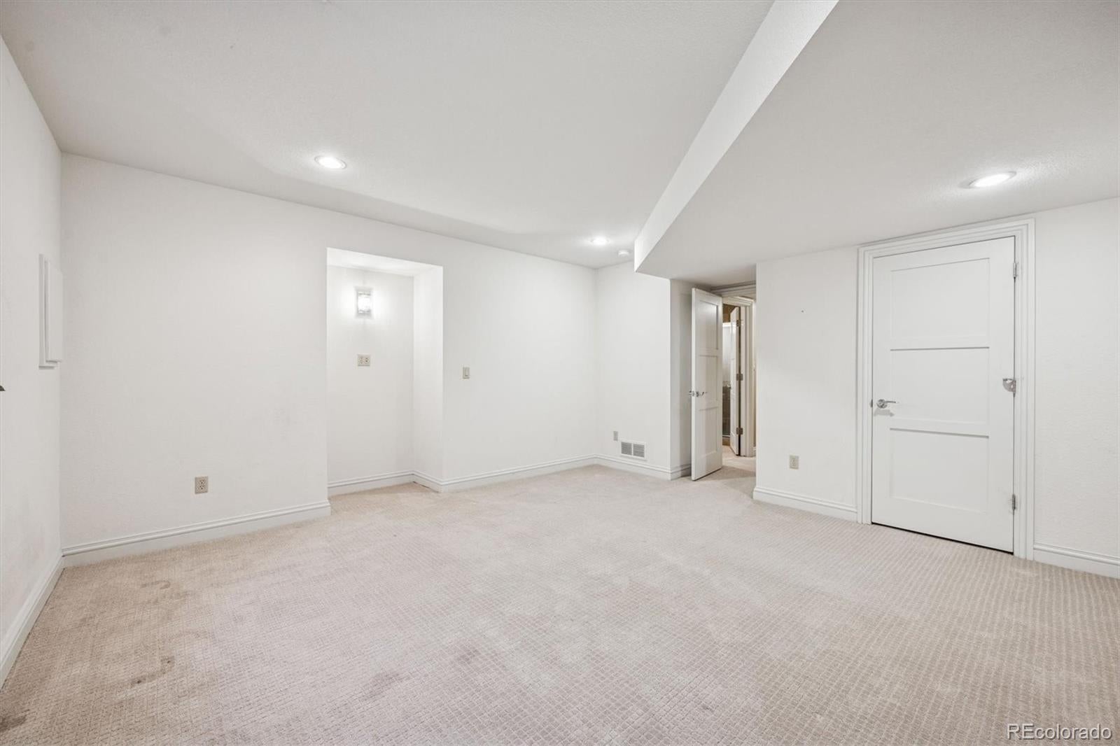 Denver, Colorado, 80209, United States, 3 Bedrooms Bedrooms, ,4 BathroomsBathrooms,Residential,Active,2006895