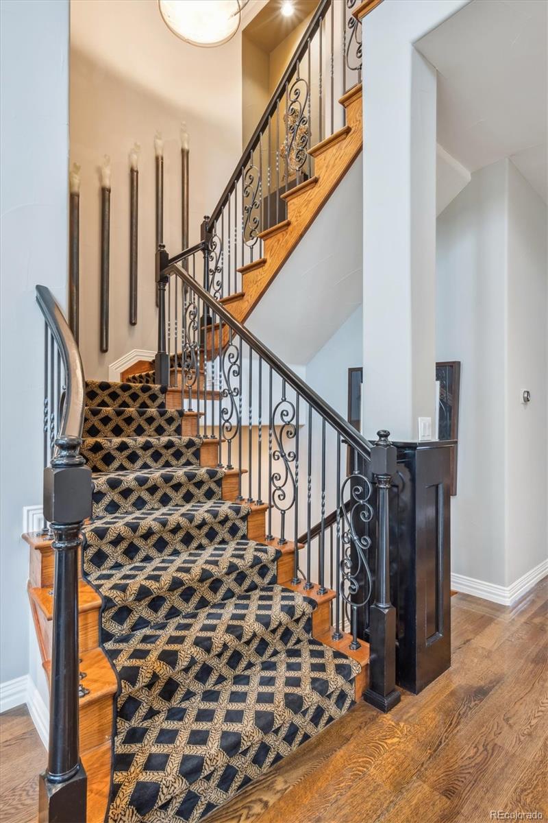 Denver, Colorado, 80231, United States, 4 Bedrooms Bedrooms, ,6 BathroomsBathrooms,Residential,Active,2008745