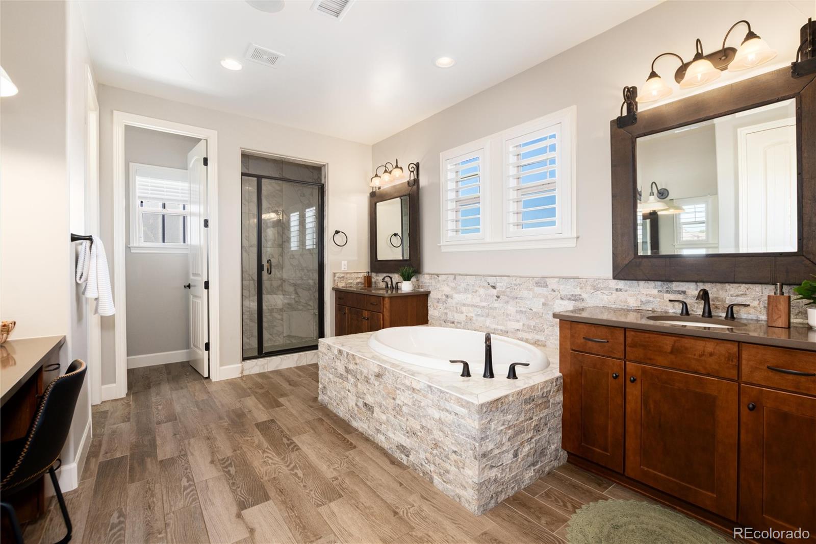 Highlands Ranch, Colorado, 80126, United States, 4 Bedrooms Bedrooms, ,4 BathroomsBathrooms,Residential,Active,1951823