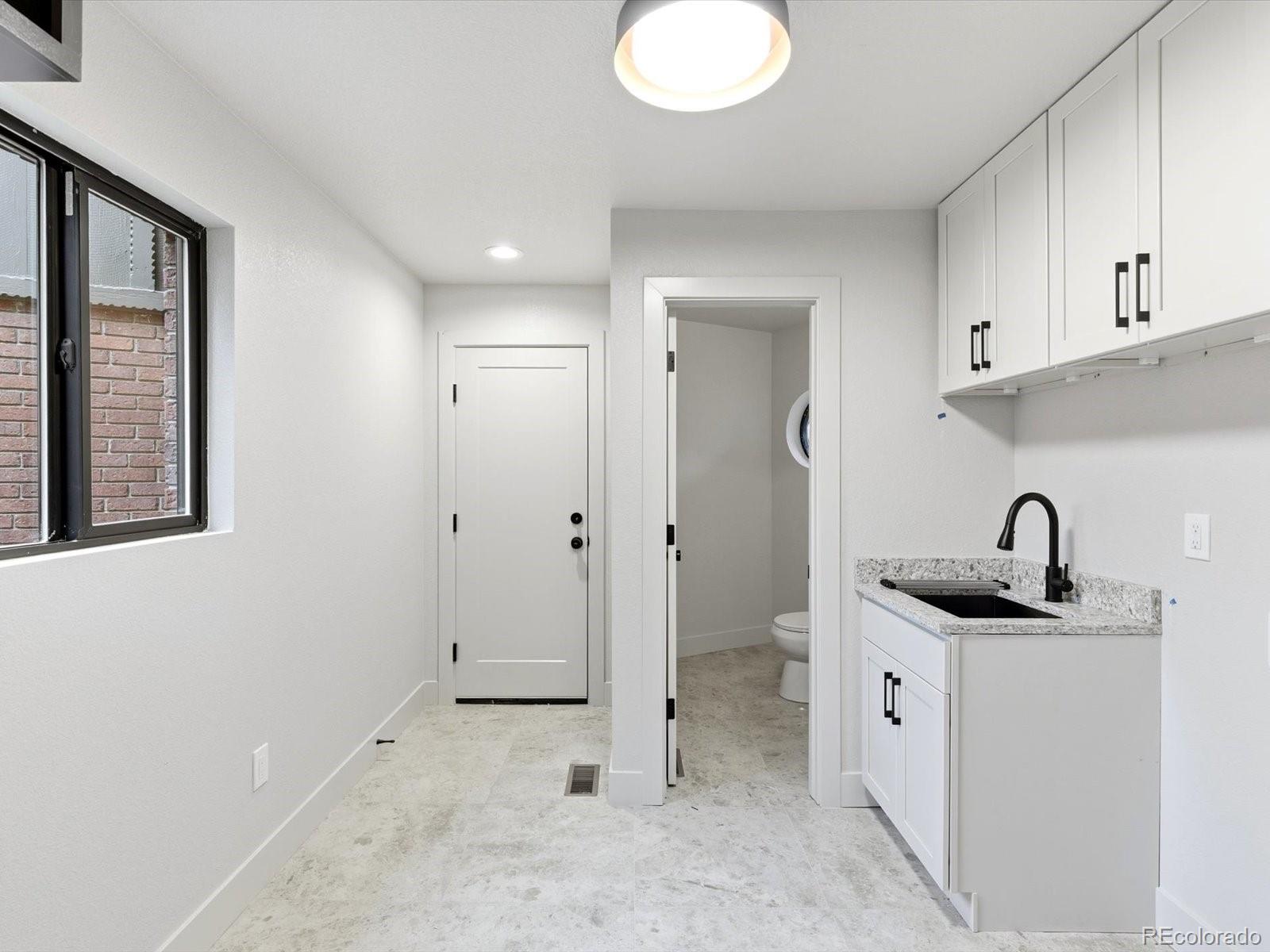 Englewood, Colorado, 80113, United States, 4 Bedrooms Bedrooms, ,5 BathroomsBathrooms,Residential,Active,2006786