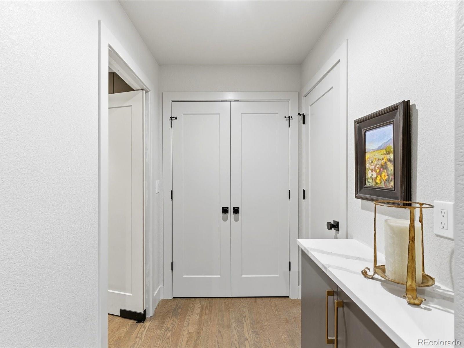 Englewood, Colorado, 80113, United States, 4 Bedrooms Bedrooms, ,5 BathroomsBathrooms,Residential,Active,2006786