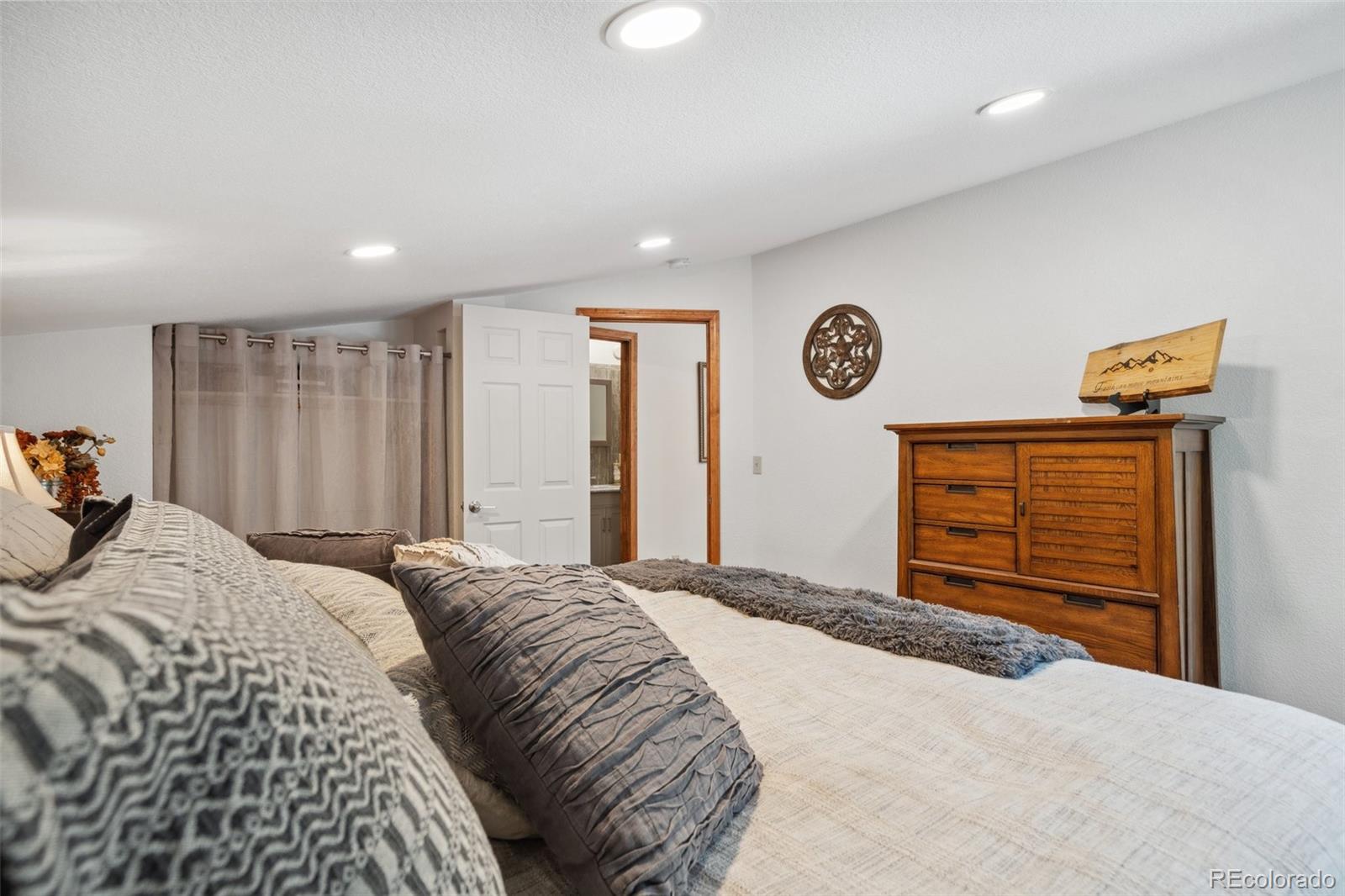 Monument, Colorado, 80132, United States, 5 Bedrooms Bedrooms, ,5 BathroomsBathrooms,Residential,Active,1788523