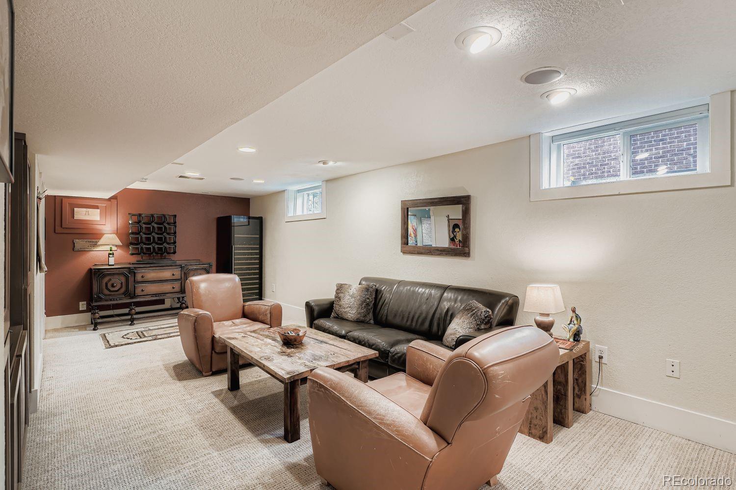 Denver, Colorado, 80209, United States, 3 Bedrooms Bedrooms, ,3 BathroomsBathrooms,Residential,Active,1987207