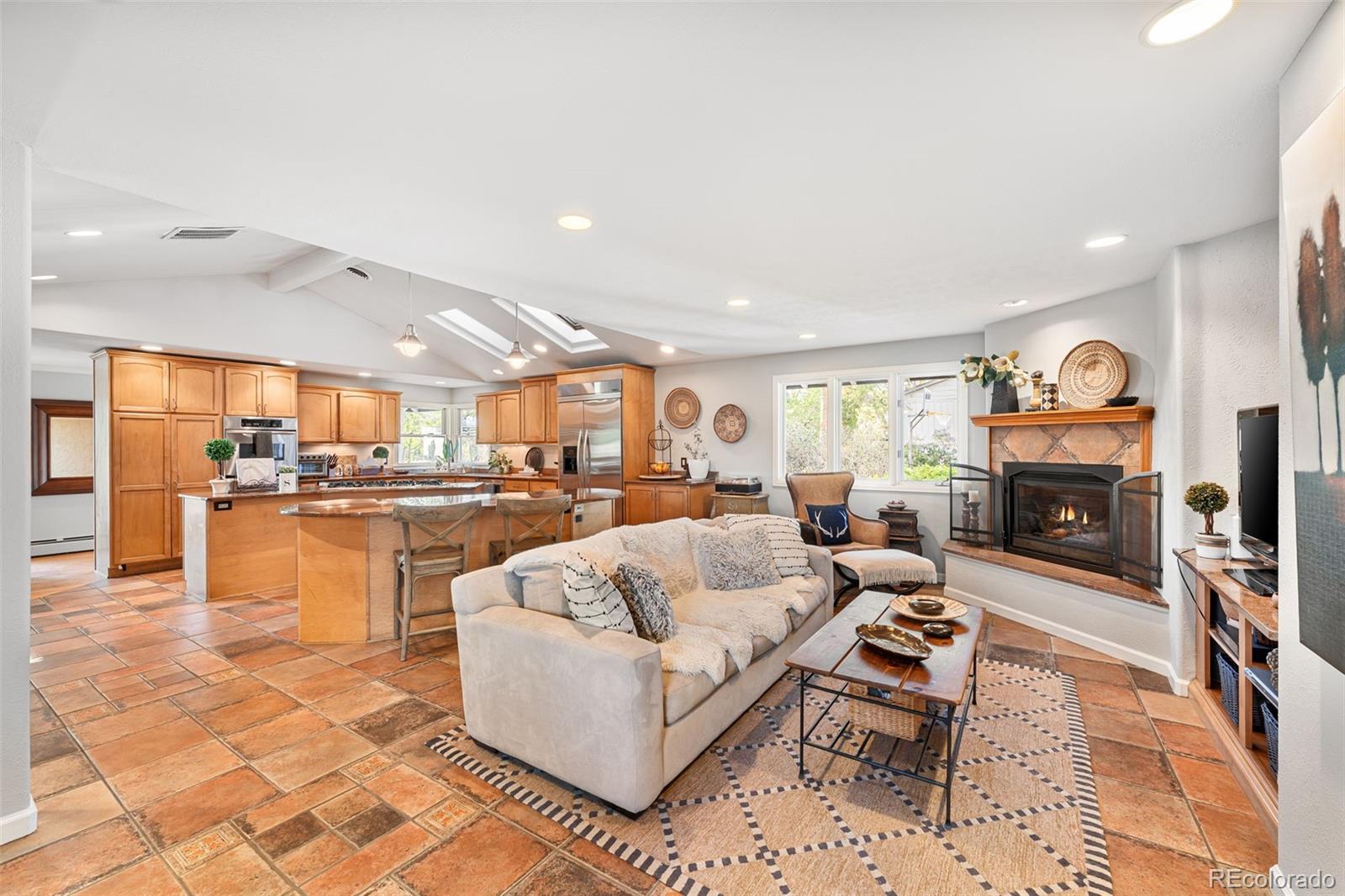 Littleton, Colorado, 80123, United States, 4 Bedrooms Bedrooms, ,3 BathroomsBathrooms,Residential,Active,2045011