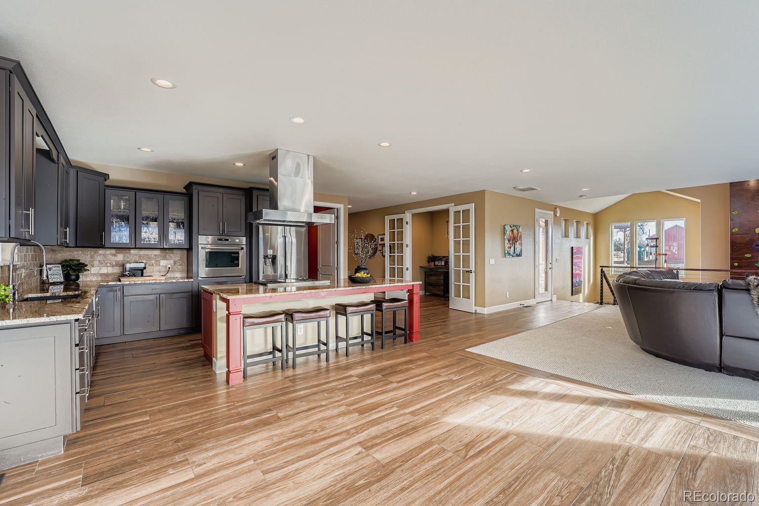 Littleton, Colorado, 80125, United States, 4 Bedrooms Bedrooms, ,5 BathroomsBathrooms,Residential,Active,2008311