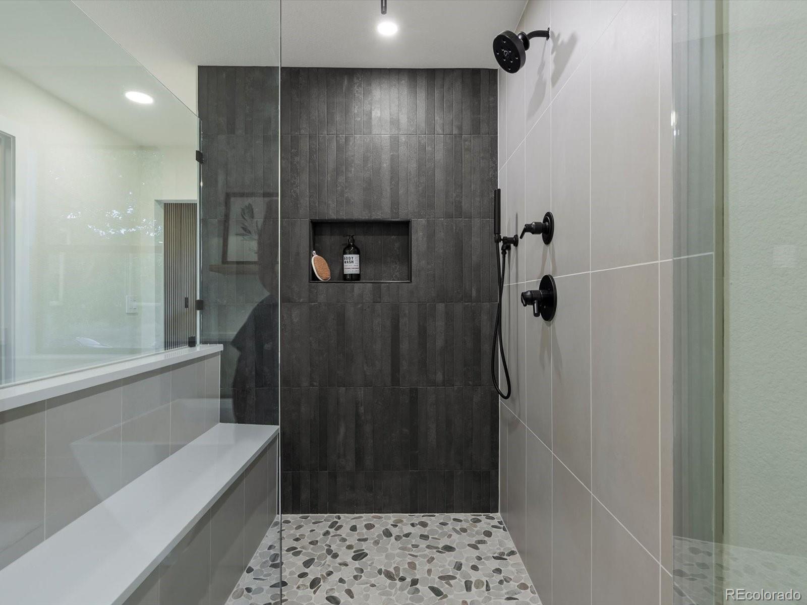 Greenwood Village, Colorado, 80111, United States, 5 Bedrooms Bedrooms, ,4 BathroomsBathrooms,Residential,Active,1952613